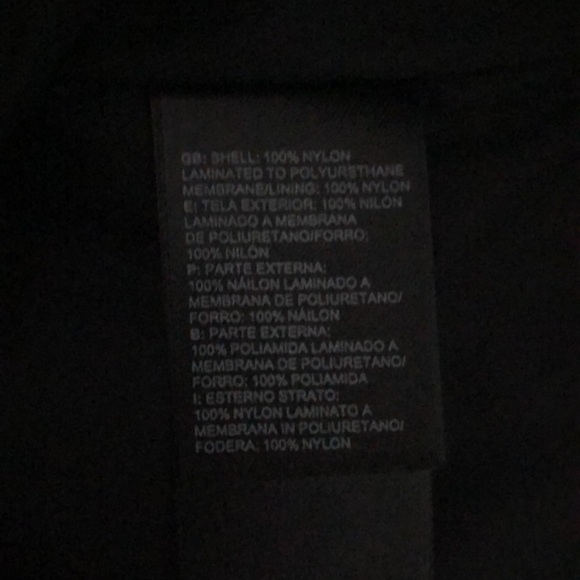 Northface rain jacket size small women regular size- the north face. Original - Picture 15 of 15